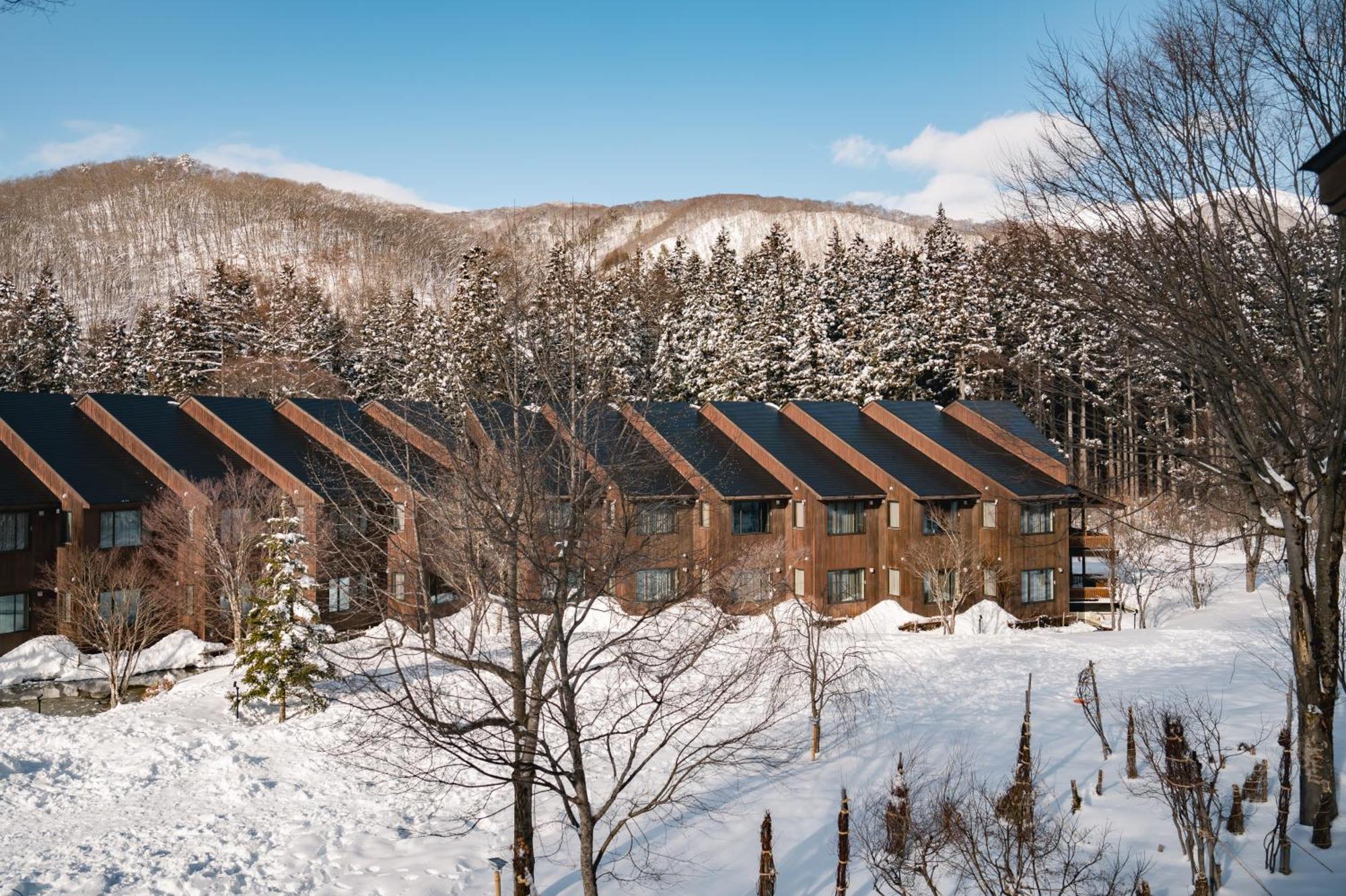 Hotel Sierra Resort Hakuba Exteriör bild