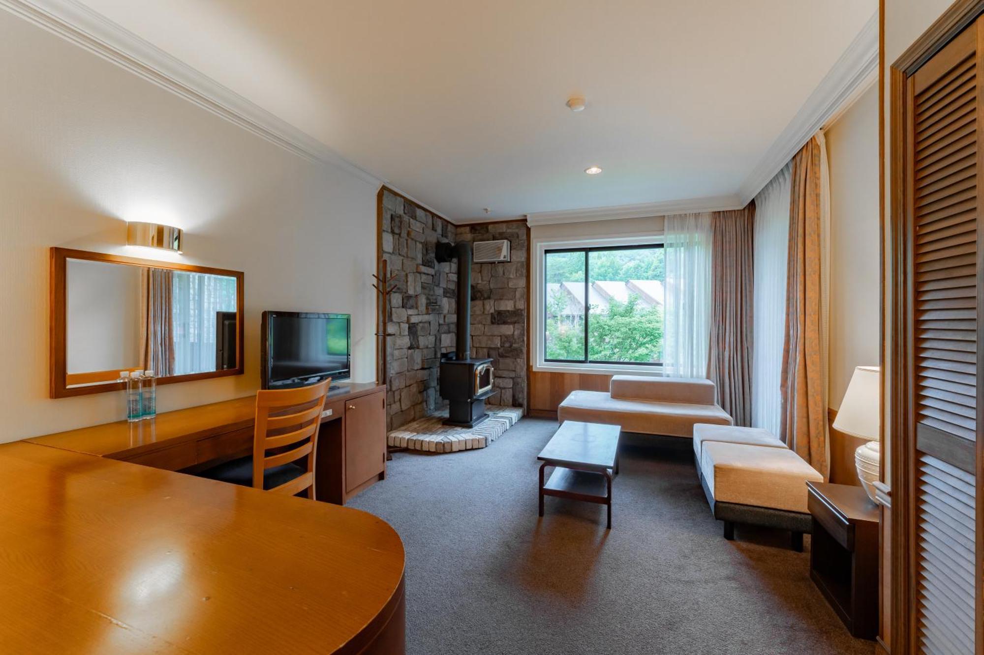 Hotel Sierra Resort Hakuba Exteriör bild